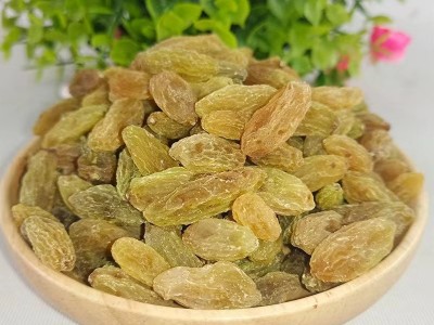 新货上市新疆葡萄干肉质饱满酸甜可口休闲食品 500克葡萄干图2