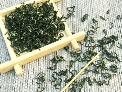 高山云雾碧螺春明前浓香型日照充绿茶毛峰碧螺春特级栗香茶叶批发图2