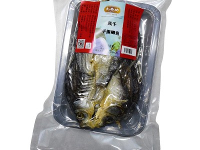 冷藏湖北特产手撕鲫鱼 整只手撕腊味干鲫鱼 生制半成品风干鲫鱼图2