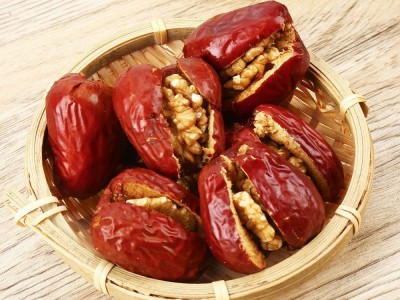 批发枣夹核桃零食红枣大枣休闲零食图5