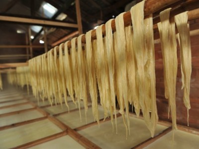 豆油皮机 腐竹机 豆制品厂家 鑫圣阳光手工豆油皮图4