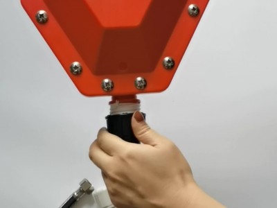 猪用自动水位控制器 养猪场不锈钢全自动饮水碗 省水水位控制器图3