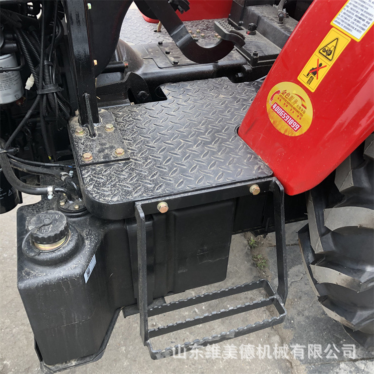 东方红704拖拉机