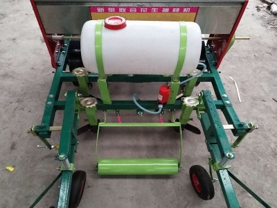 平地垄地花生播种机手扶式播种覆膜机四行花生播种喷药施肥覆膜机图4
